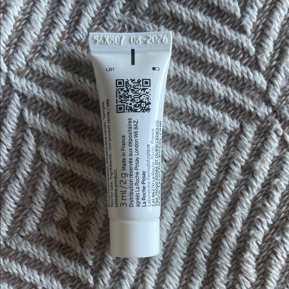 La roche Posay Lipikar Skincare Set - Picture 9 of 9